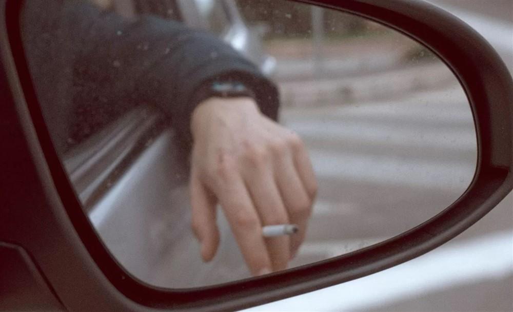 What makes an “unsafe behaviour” behind the wheel